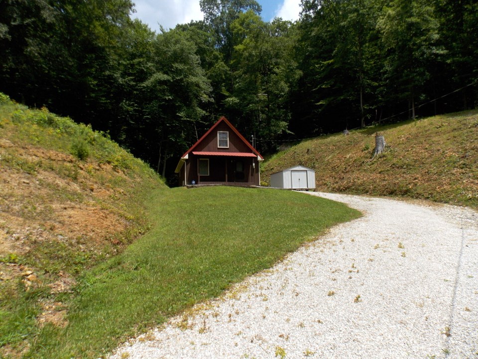 Eastern Kentucky,kentucky, Morgan County Ky. Wolfe County Ky. Rowan County KY Real Estate, Menifee County Ky. West Liberty, Frenchburg Ky. Campton Ky. KY Real Estate, A + Henry Real Estate Anthony Henry Real Farms Land Homes property listing